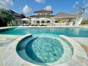 The Backyard Bingin - Private Mansion, overlooking Bingin Beach, with Cook, Ideal for Private Events and Weddings